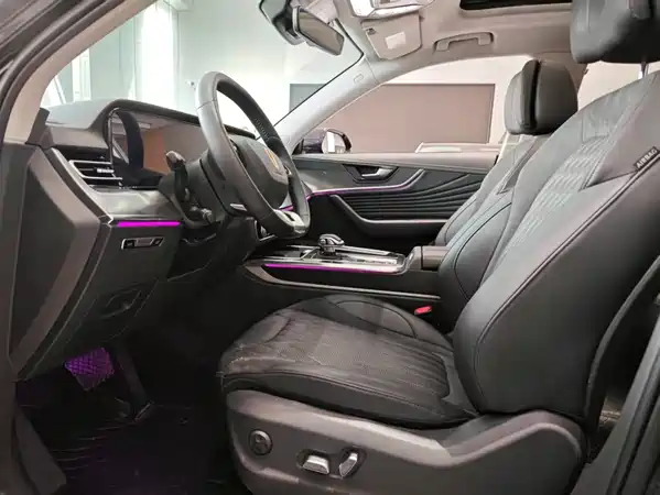 Hongqi HS5 2023
