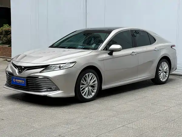 Toyota Camry 2021