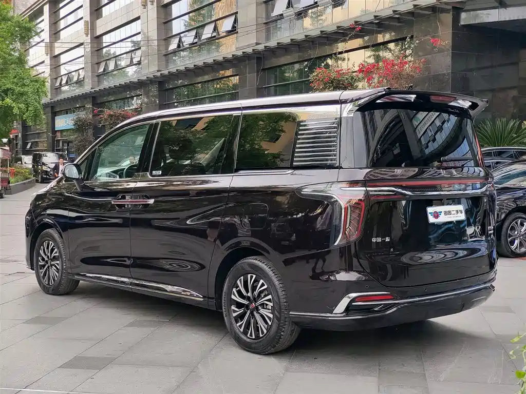 Hongqi HQ9 PHEV 2024 — фото 4