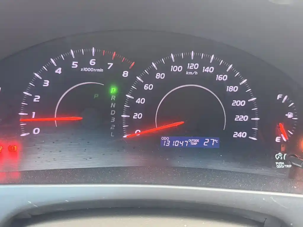 Toyota Camry 2013 — фото 21