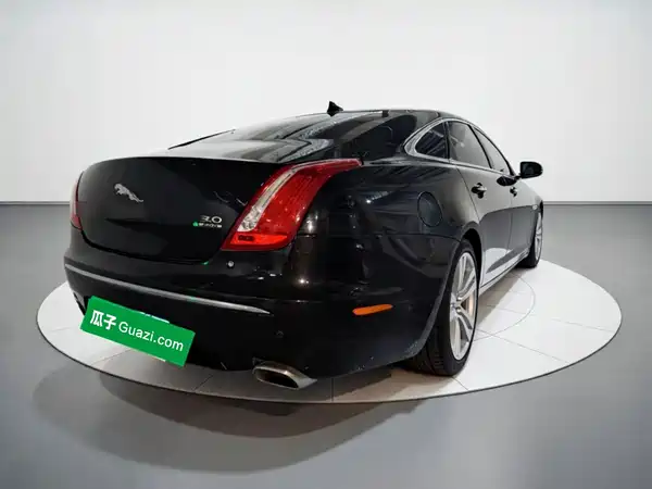 Jaguar XJ 2015