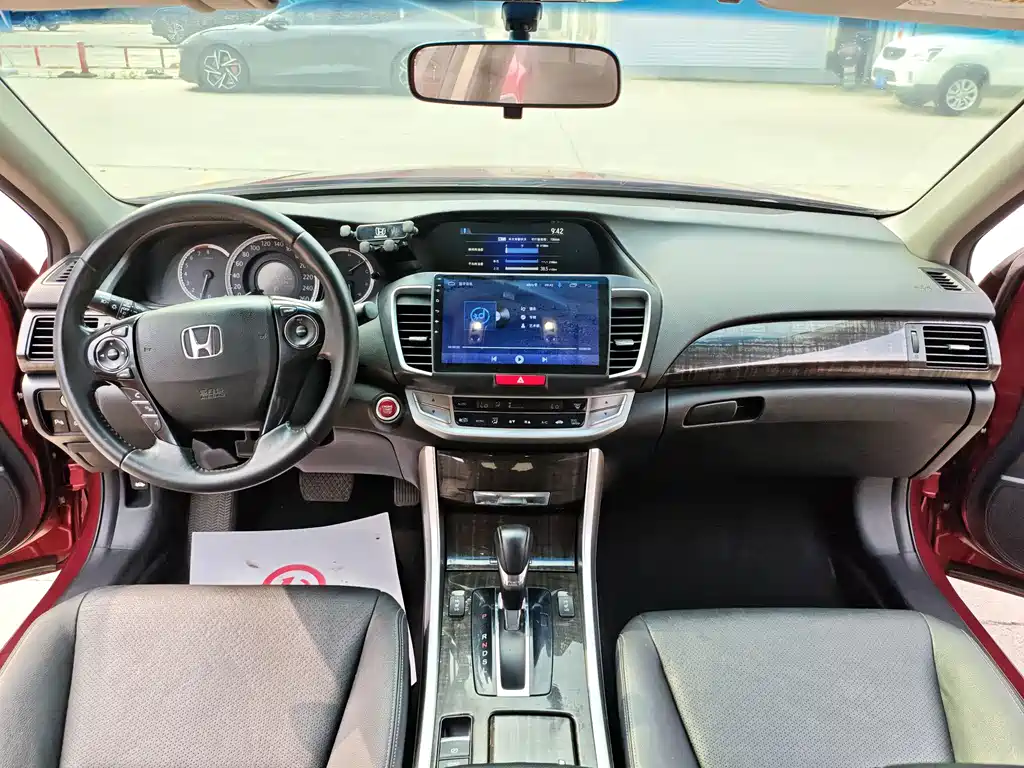 Honda Accord 2014 — фото 12