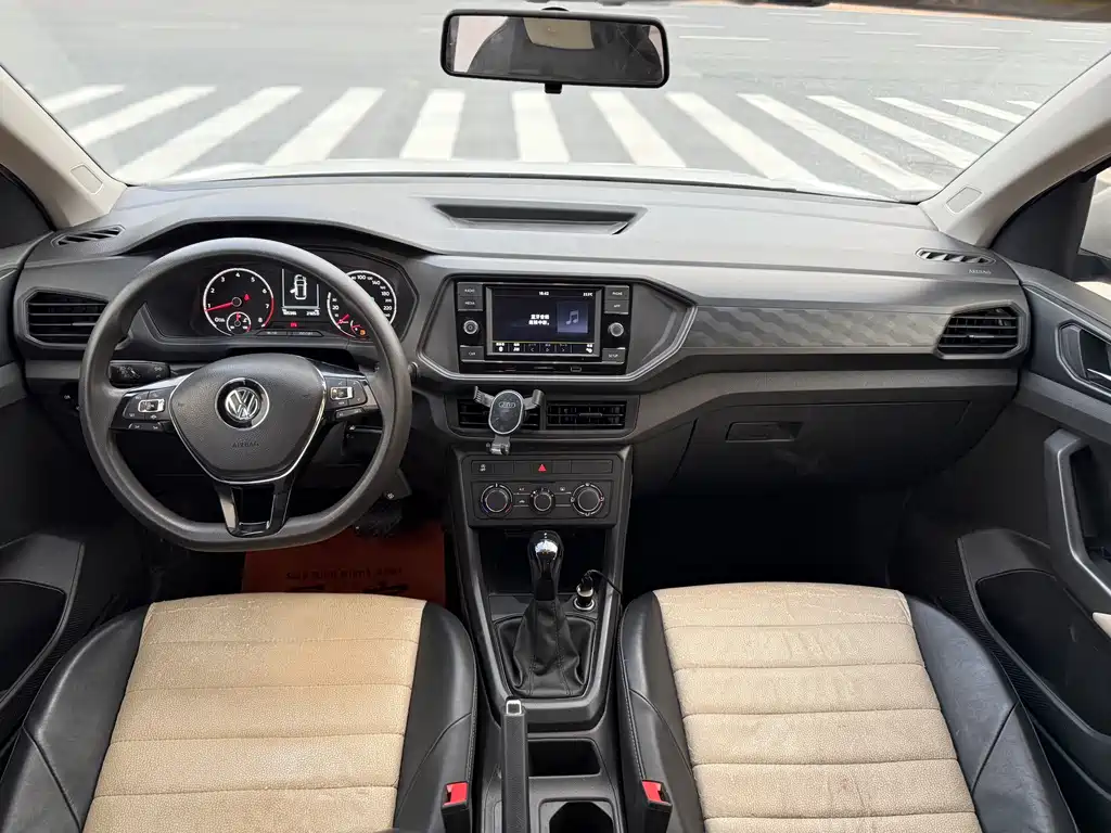Volkswagen T-Cross 2019