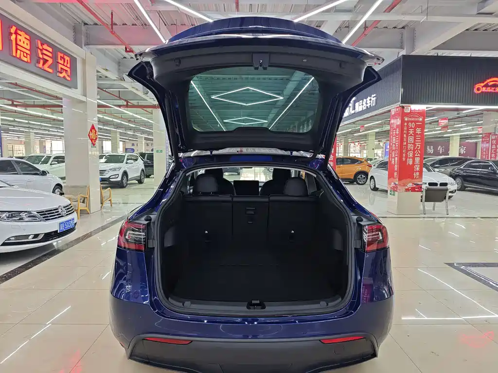 Tesla Model Y 2021 — фото 15