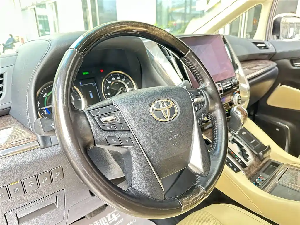 Toyota Vellfire 2020 — фото 23
