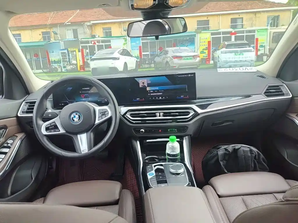 BMW i3 2024 — фото 10