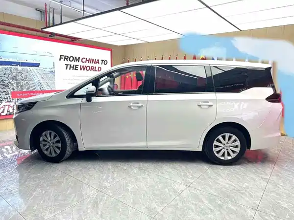 GAC Trumpchi M6 2023