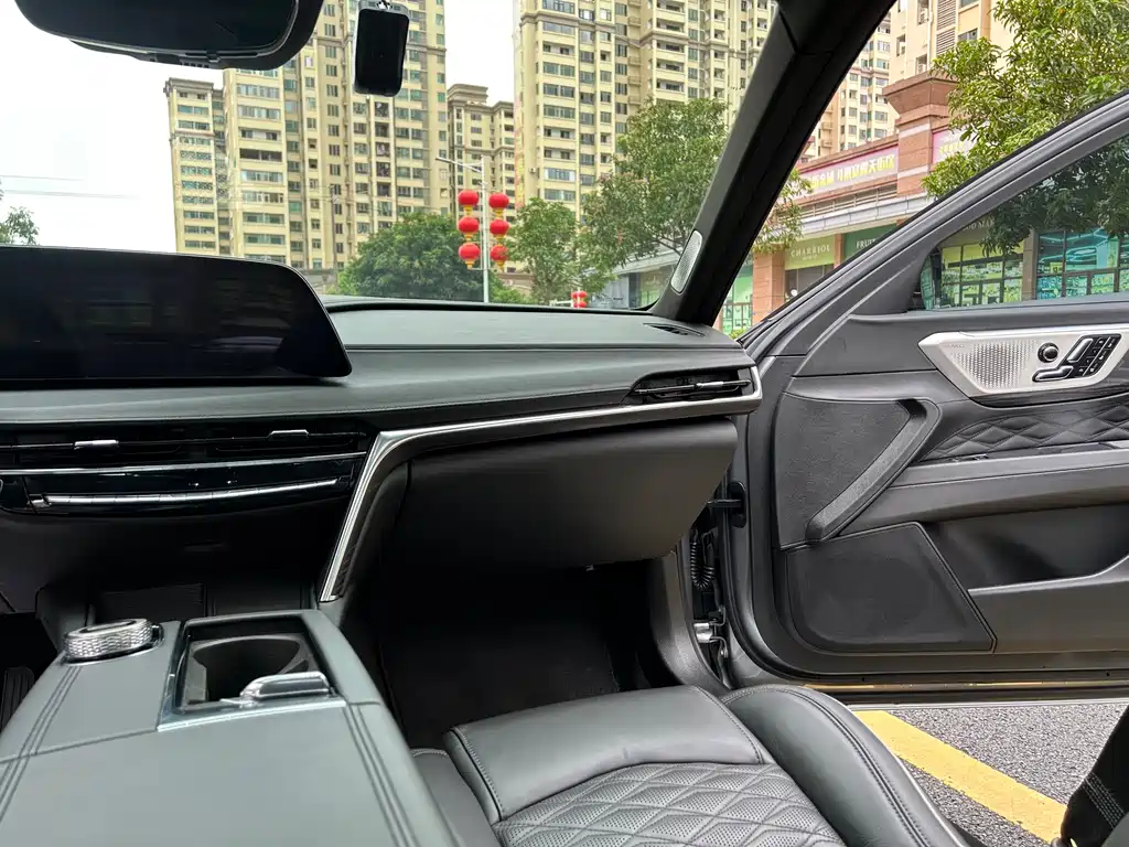 Cadillac CT6 2024 — фото 14