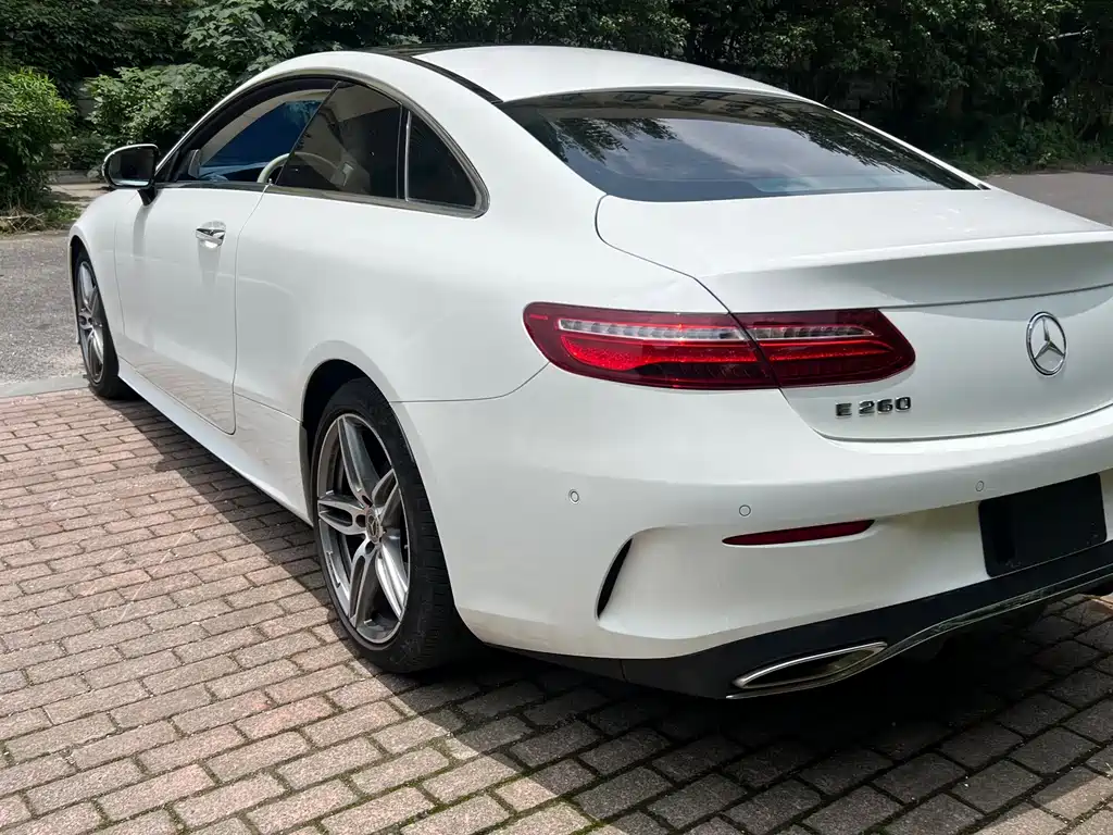 Mercedes-Benz E-Class 2020 — фото 24