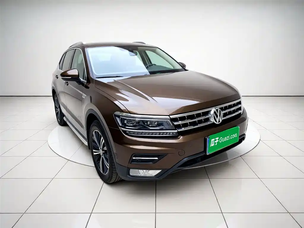Volkswagen Tiguan L 2017 — фото 3