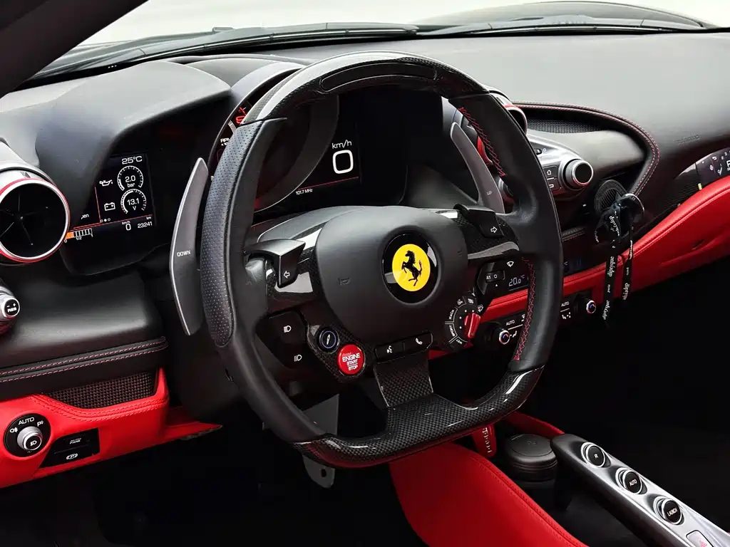 Ferrari F8 2022 — фото 15