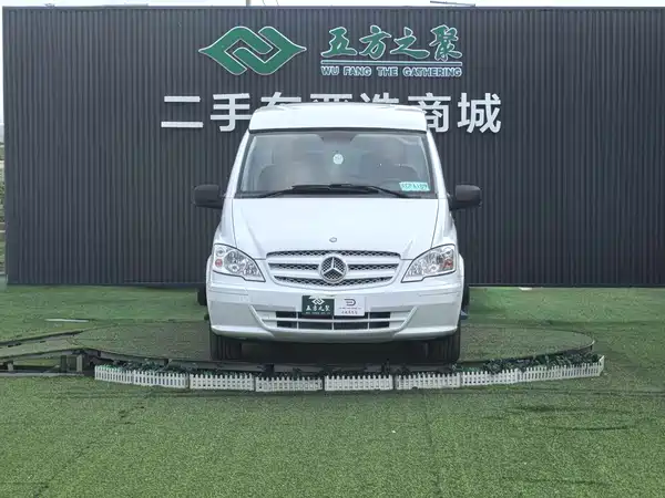 Mercedes-Benz Vito 2013