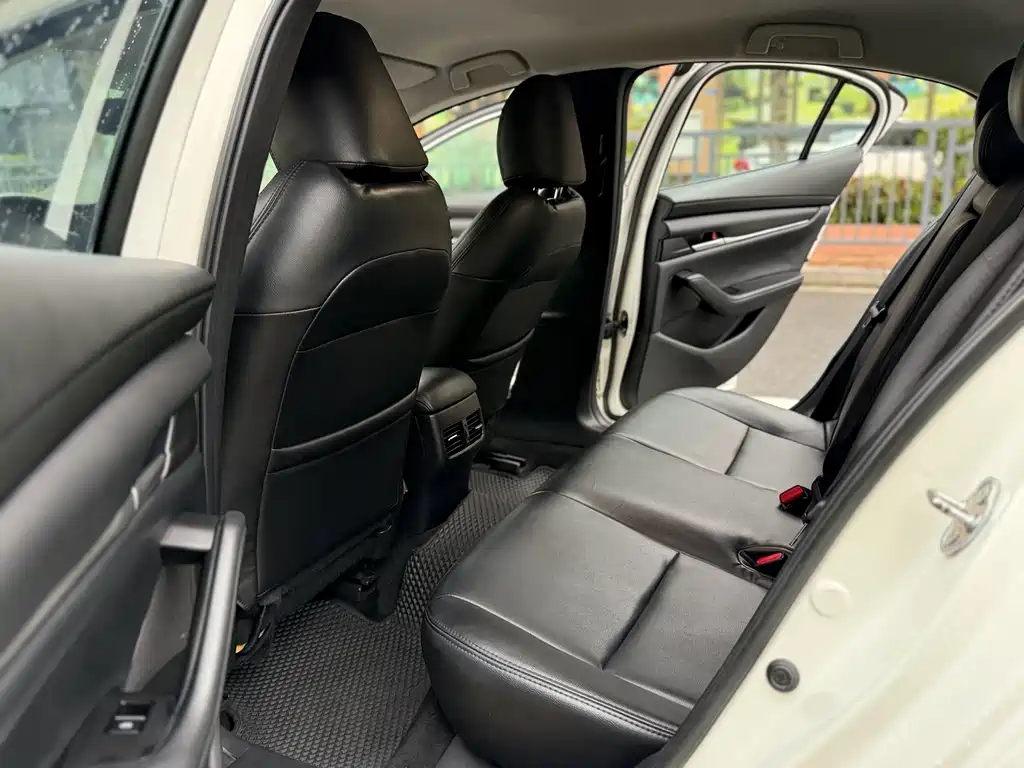 Mazda 3 Axela 2021