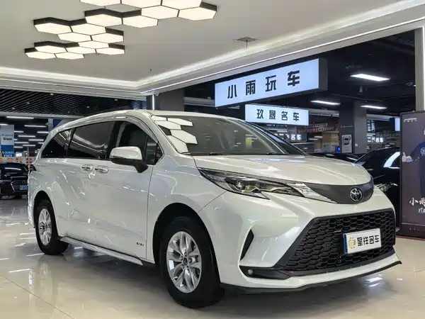 Toyota Granvia 2024