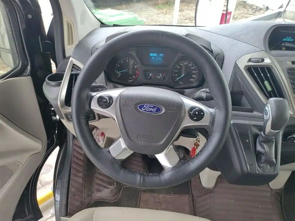 Ford Tourneo 2017 — фото 6