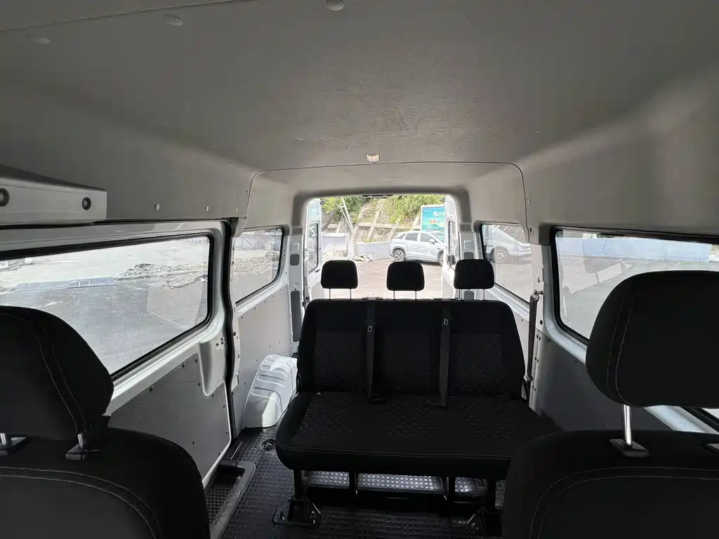 Maxus V80 2024