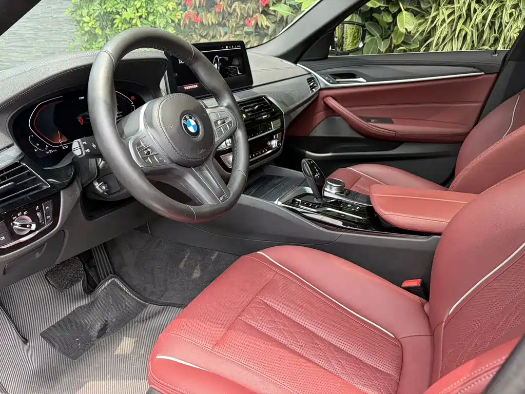 BMW 5 Series 2023 — фото 10