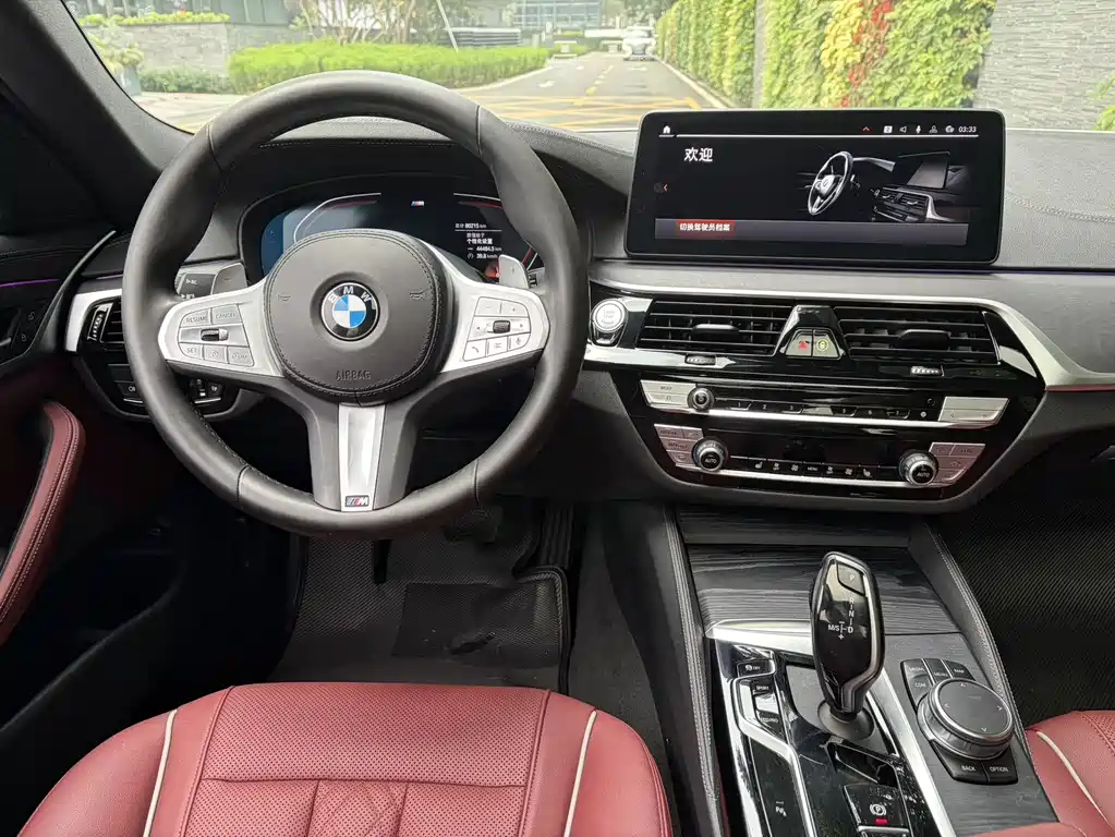 BMW 5 Series 2023 — фото 12