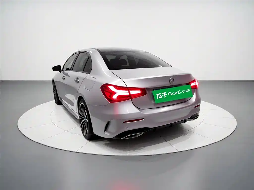 Mercedes-Benz A-Class 2020 — фото 4