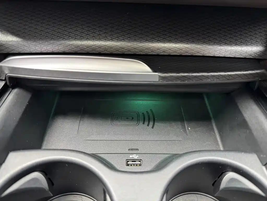 BMW 5 Series New Energy 2022 — фото 13