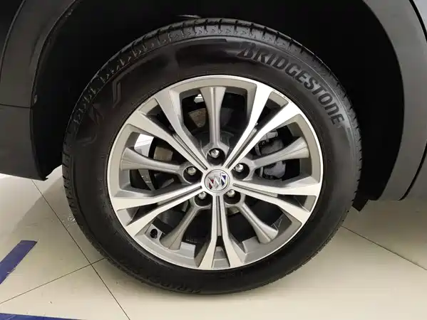 Buick Envision Plus 2023