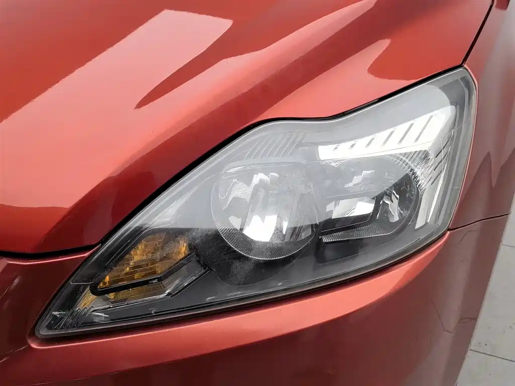Ford Focus 2014 — фото 7