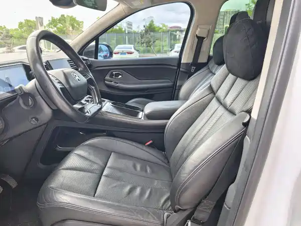 NIO ES8 2019