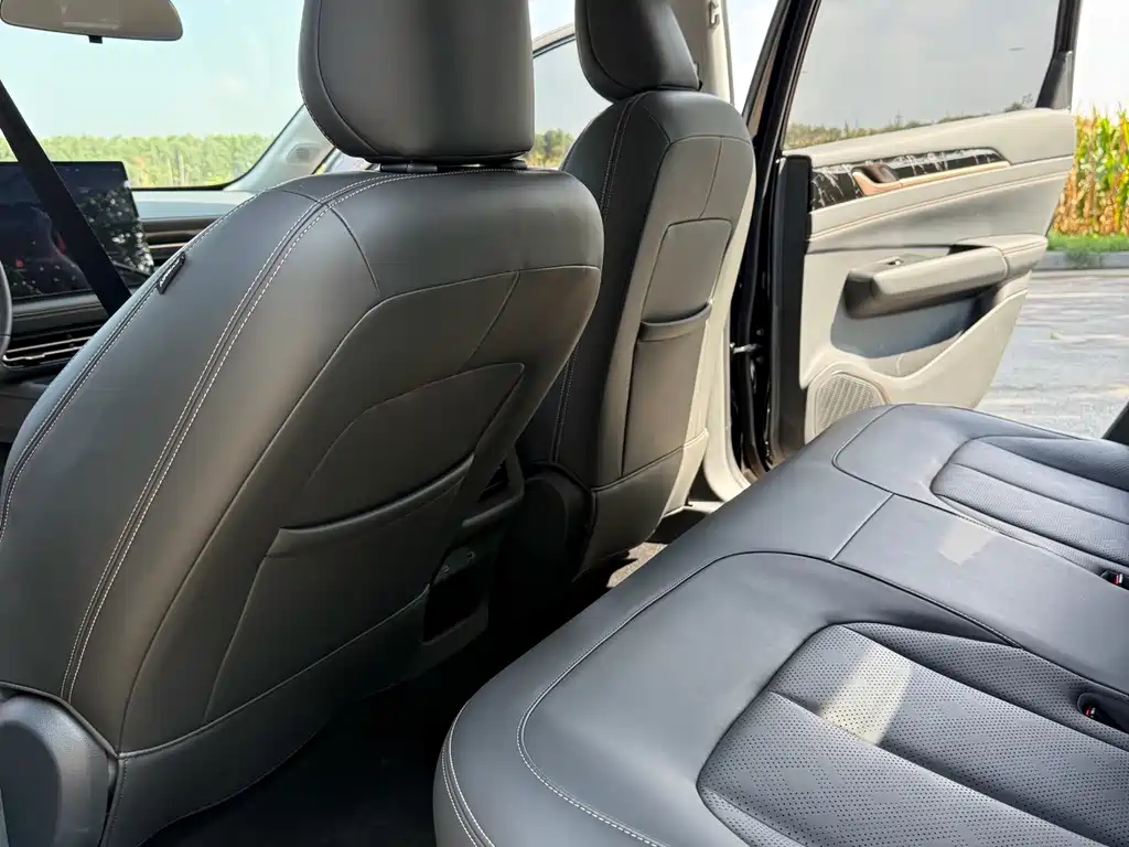 Wuling Starlight 2025 — фото 12