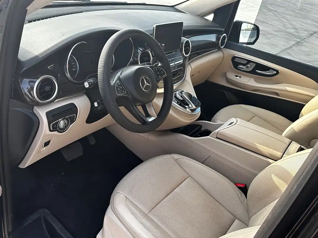 Mercedes-Benz V-Class 2018 — фото 7
