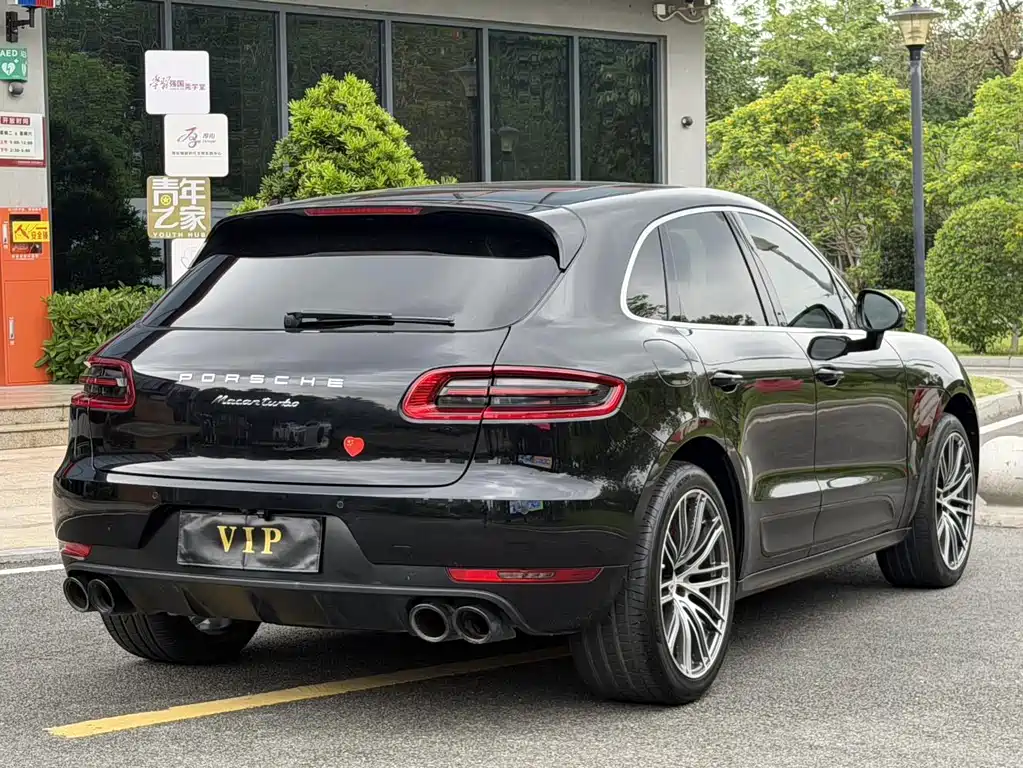 Porsche Macan 2016