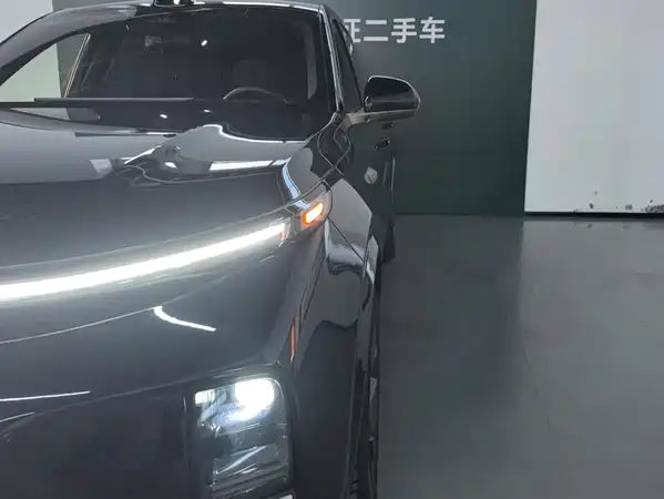 Li Auto L9 2025