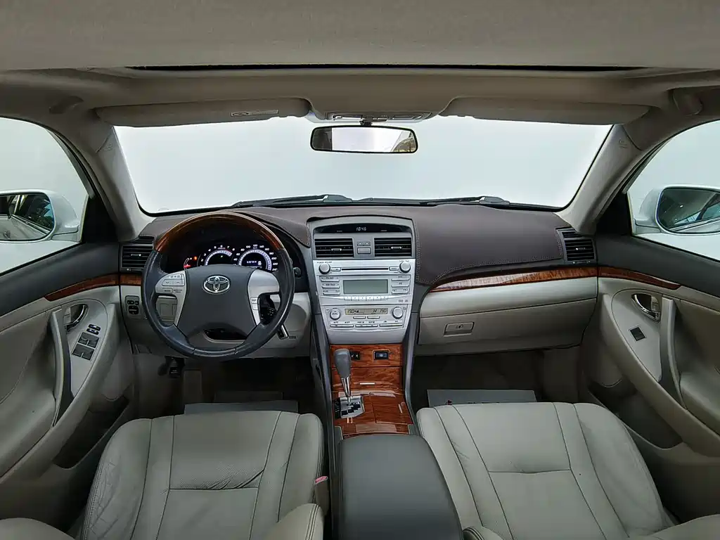 Toyota Camry 2008 — фото 6