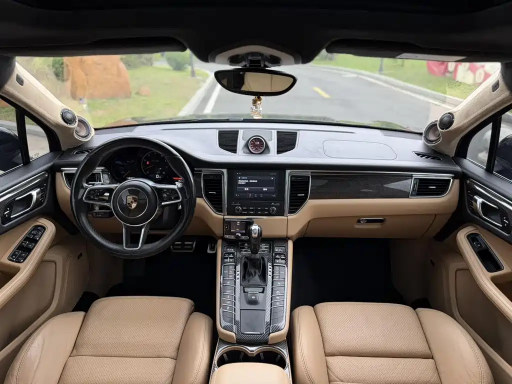 Porsche Macan 2016 — фото 18