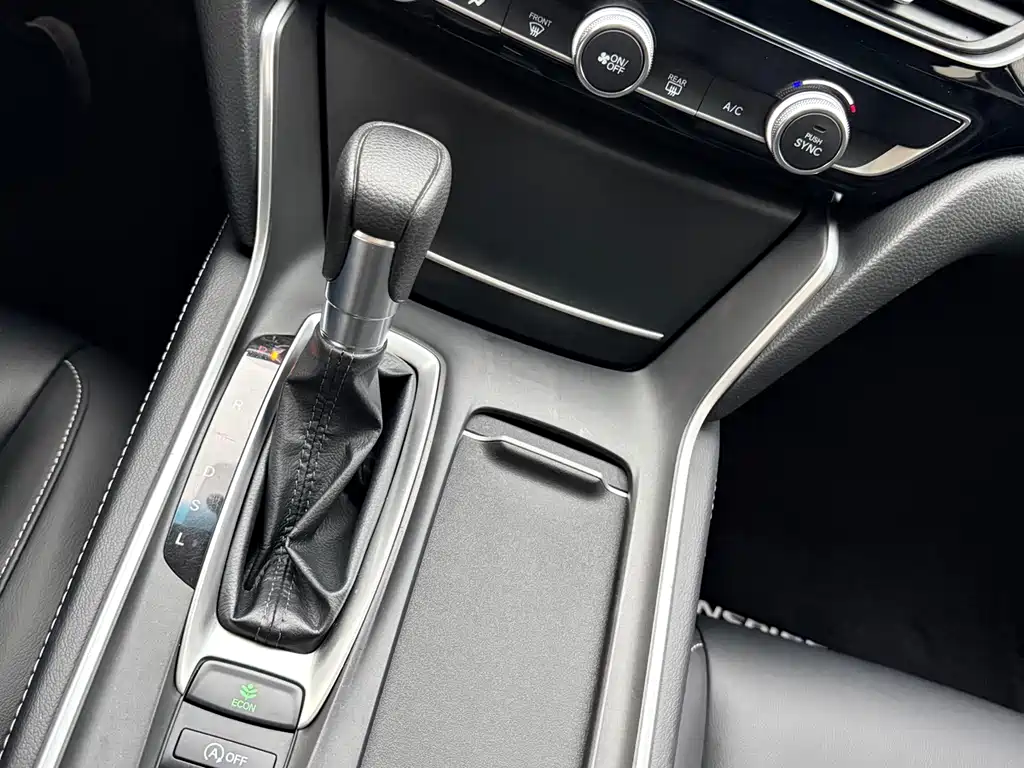 Honda Inspire 2022 — фото 14