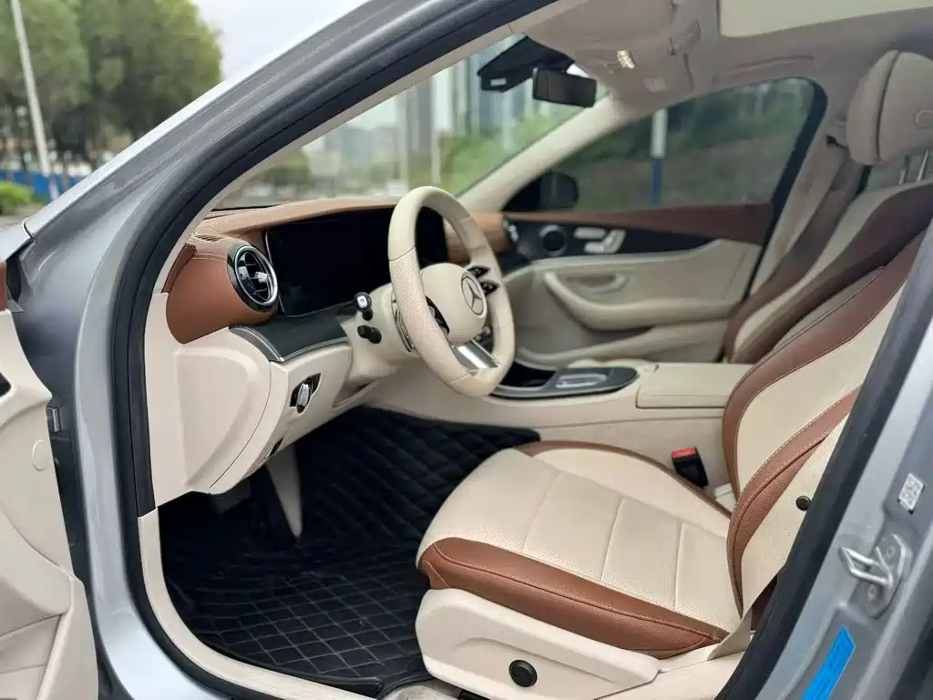 Mercedes-Benz E-Class 2021 — фото 4