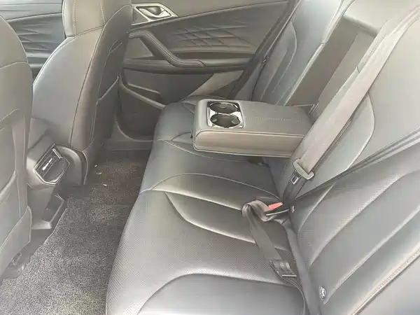 Roewe RX5 2022