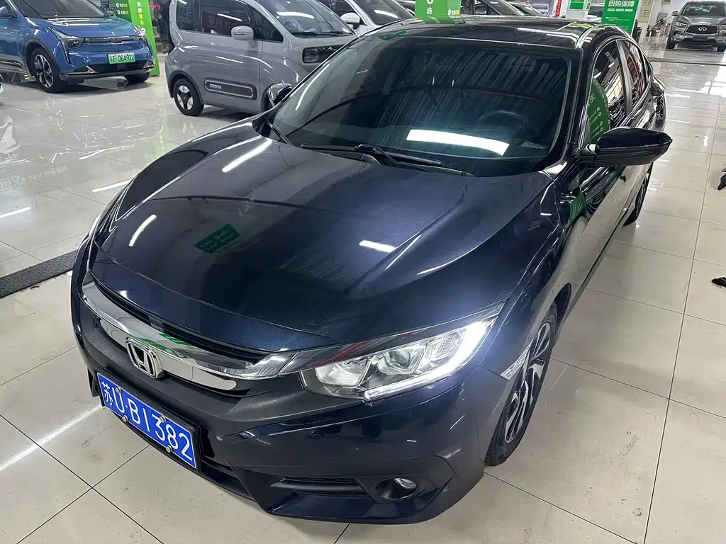 Honda Civic 2018 — фото 1