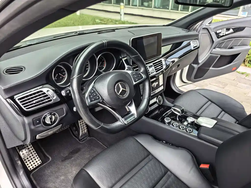 Mercedes-Benz CLS AMG 2018 — фото 21