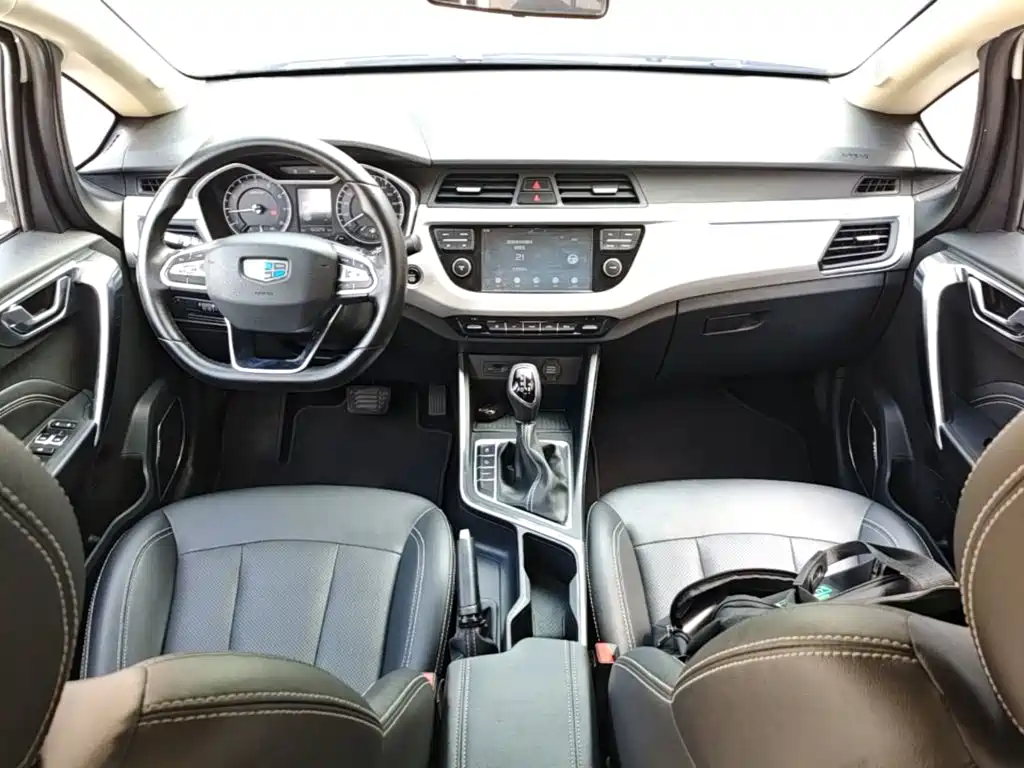 Geely Vision X3 2019 — фото 6