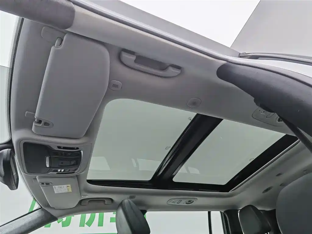 Jeep Grand Commander 2019 — фото 14