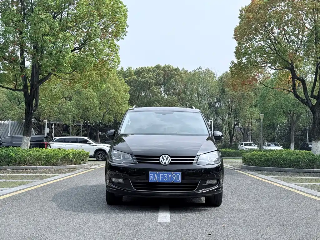 Volkswagen Sharan 2017 — фото 2