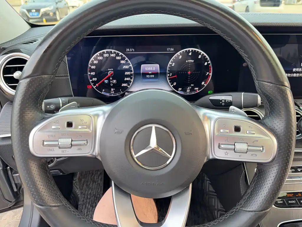 Mercedes-Benz E-Class 2019 — фото 8
