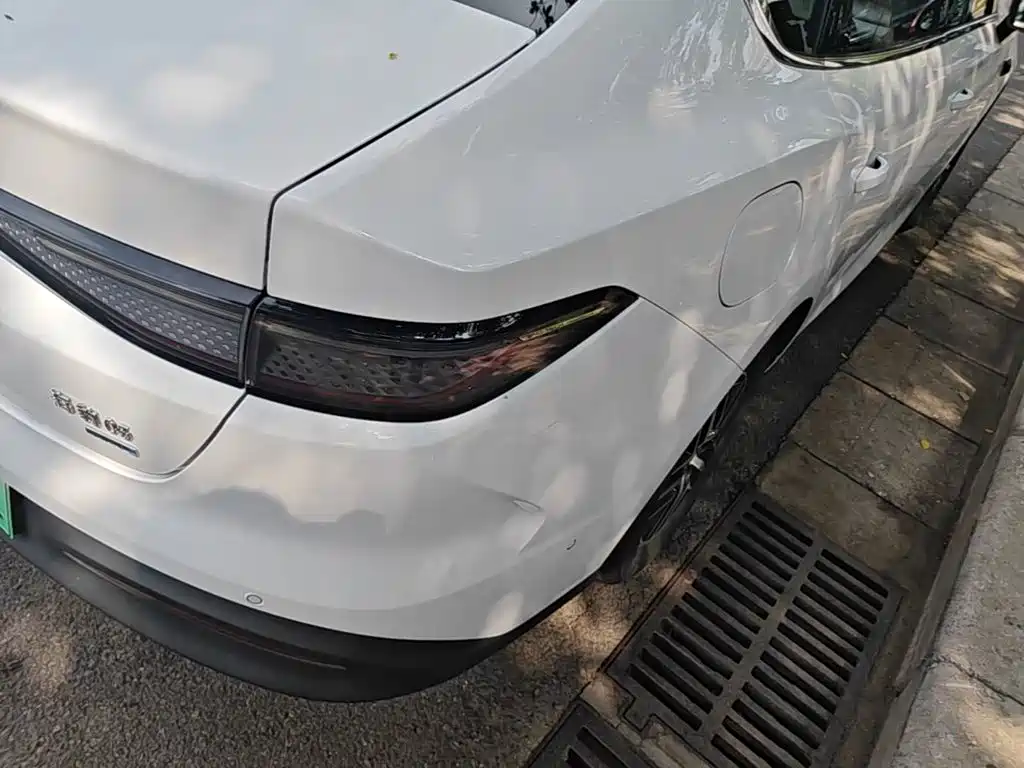 BYD Seal 05 DM-i 2025 — фото 8