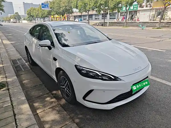 BYD Seal 05 DM-i 2025