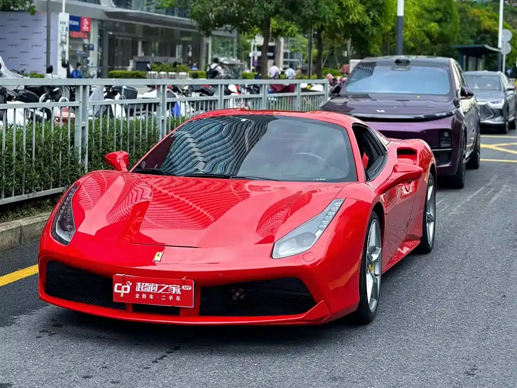 Ferrari 488 2018 — фото 1