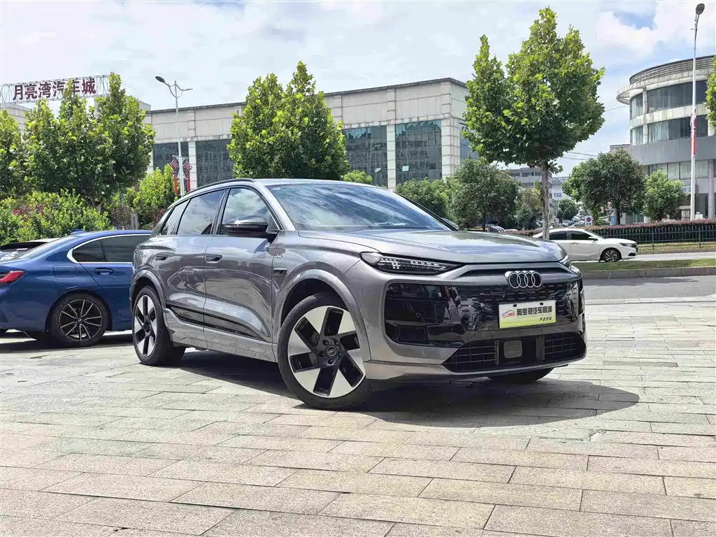 Audi Q6L E-Tron 2025 — фото 3