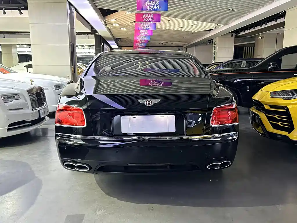 Bentley Flying Spur 2019 — фото 16