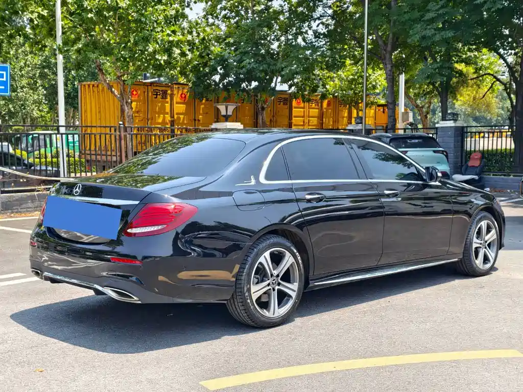 Mercedes-Benz E-Class 2020 — фото 8