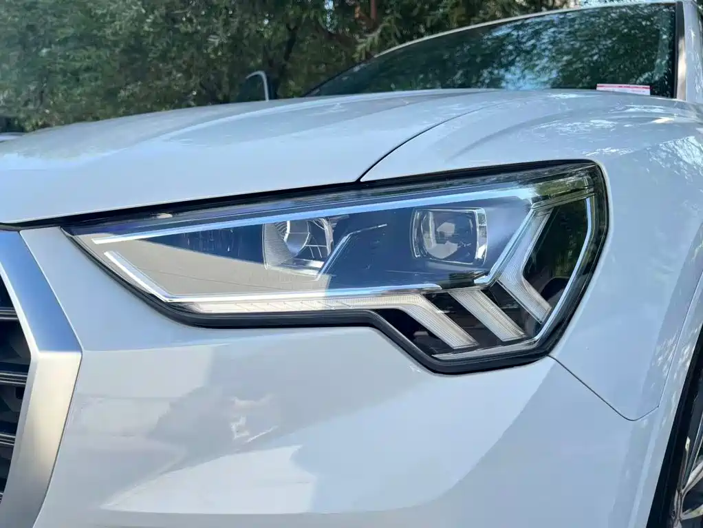 Audi Q3 2021 — фото 11