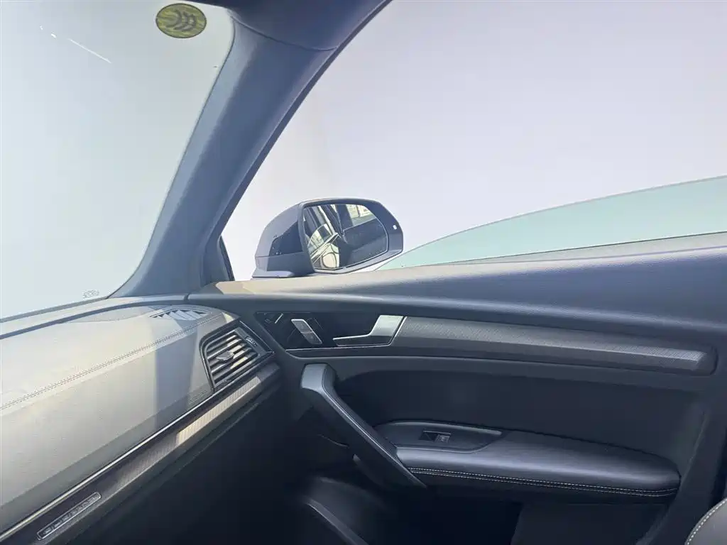 Audi Q5L 2025 — фото 15